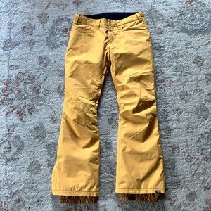 Roxy Snowpants in Mustard Yellow Slim Fit